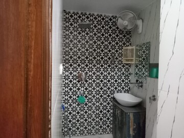 Bathroom in 1 RK Apartment at Paschim Vihar – for Rent