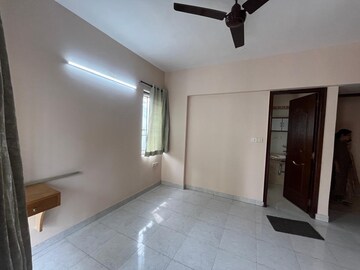 Room in 3 BHK Apartment at S Balan Meenakshi Classic, Hsr Layout – for Rent