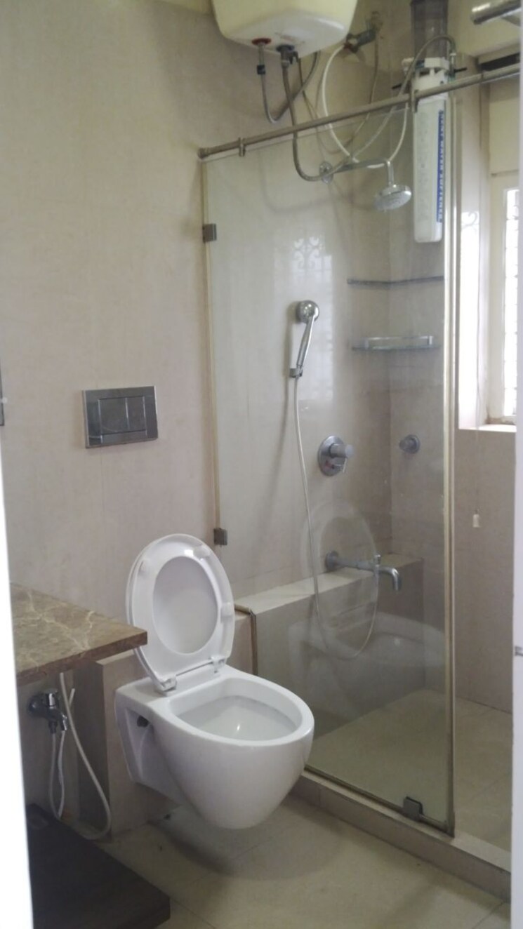 Bathroom, churchgate 2.5 Bedroom 1480 Sq.Ft. Apartment In Churchgate Mumbai 8051561