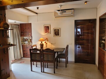 Living Room in 3 BHK Apartment at Andheri West – for Rent