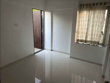 Room in 2 BHK Apartment at Sunflower Building Baner, Baner – for Rent