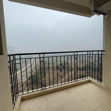 Room in 3 BHK Apartment at ATS Marigold, Sector 89b – for Rent