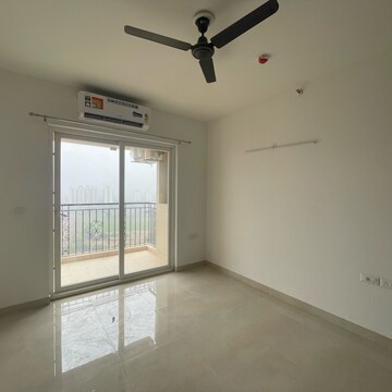 Room in 3 BHK Apartment at ATS Marigold, Sector 89b – for Rent