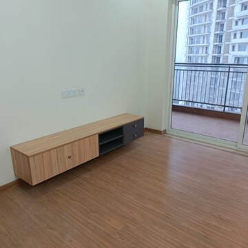 Room in 3 BHK Apartment at Godrej Meridien, Mohammad Heri Village – for Rent