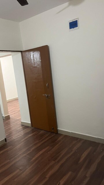 Room in 2 BHK Apartment at Wakad – for Rent