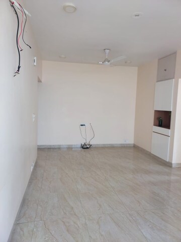 Room in 3 BHK Apartment at Unitech The Residences Gurgaon, Sector 33 – for Rent