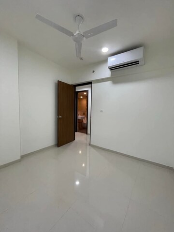 Room in 2 BHK Apartment at Lodha Splendora, Ghodbunder Road – for Rent