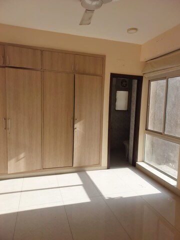 Room in 3 BHK Apartment at Tulip Violet, Sector 69 – for Rent