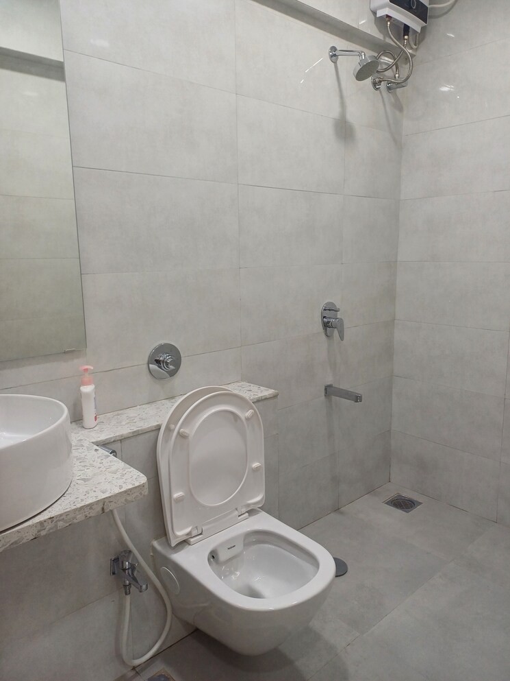 Bathroom, sugee-atharva 2 Bedroom 745 Sq.Ft. Apartment In Prabhadevi Mumbai 8051665