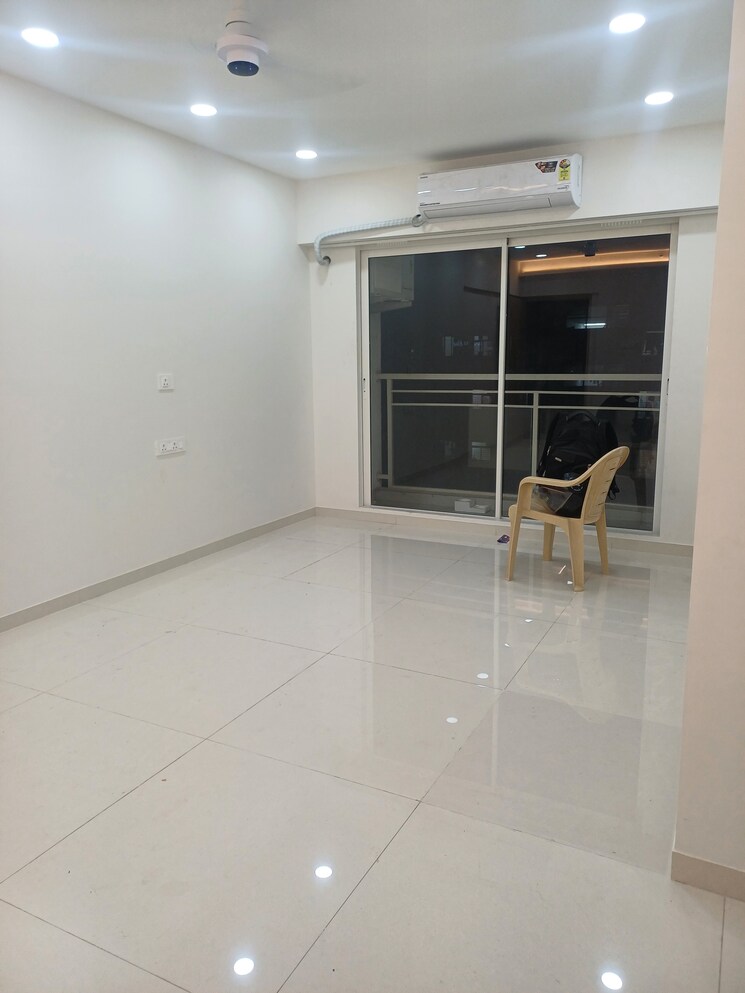 Balcony, sugee-atharva 2 Bedroom 745 Sq.Ft. Apartment In Prabhadevi Mumbai 8051665