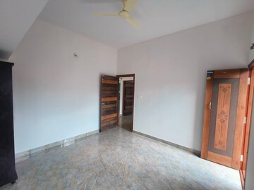 Room in 2 BHK Builder Floor at Whitefield – for Rent