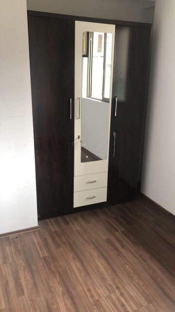 Room in 3 BHK Apartment at Lodha Splendora, Ghodbunder Road – for Rent