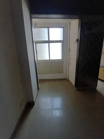 Room in 3 BHK Apartment at Maxblis White House, Sector 75 – for Rent