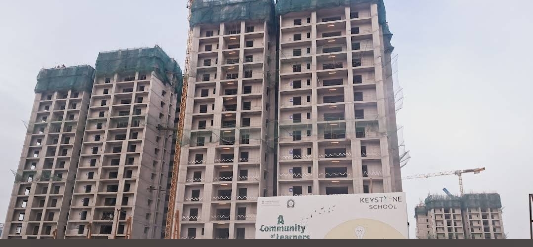 3 BHK + Pooja Room,Servant Room Apartment For Sale in Puppalaguda