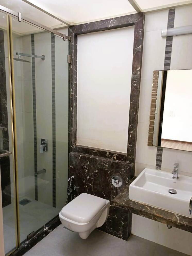 Bathroom, rajesh-raj-grandeur 4 Bedroom 1800 Sq.Ft. Apartment In Powai Mumbai 8051779