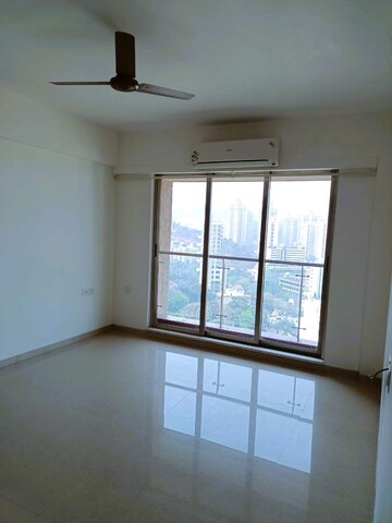 Room in 4 BHK Apartment at Rajesh Raj Grandeur, Powai – for Sale