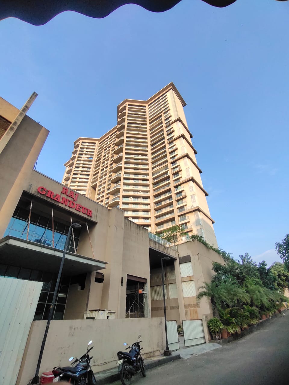 4 BHK + Servant Room 1800 Sq.Ft. Apartment in Rajesh Raj Grandeur