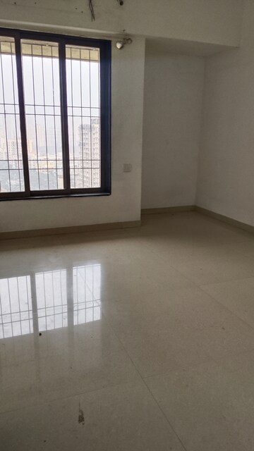 Room in 2 BHK Apartment at Cosmos Jewels Solitaire, Ghodbunder Road – for Rent