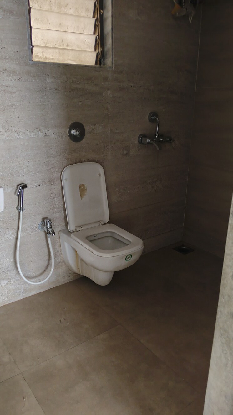 Bathroom, cosmos-jewels-solitaire 2 Bedroom 687 Sq.Ft. Apartment In Ghodbunder Road Thane 8051780