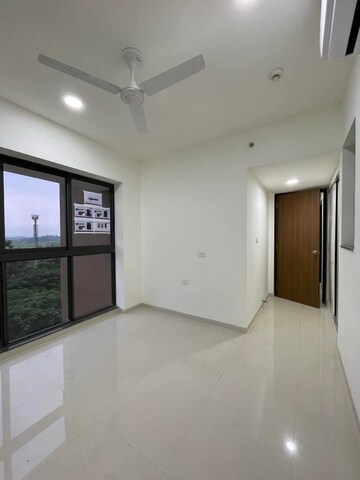 Room in 2 BHK Apartment at Lodha Splendora, Ghodbunder Road – for Rent