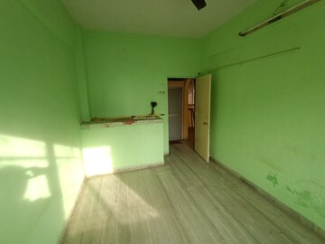 Utility Room in 2 BHK Apartment at Bhayandar West – for Rent
