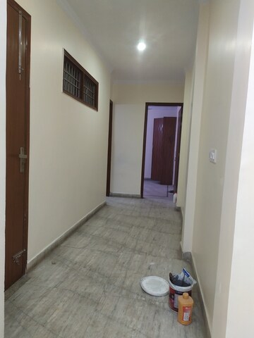 Building Lobby in 3 BHK Builder Floor at Govindpuri – for Rent