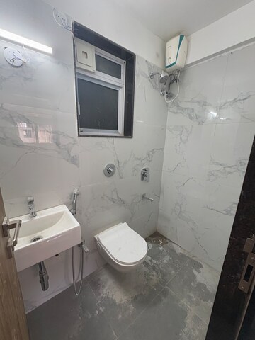Team Area in 3 BHK Apartment at Vaibhavlaxmi East Syde, Ghatkopar East – for Rent