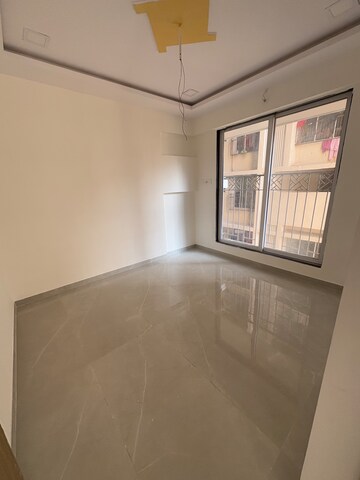 Room in 3 BHK Apartment at Vaibhavlaxmi East Syde, Ghatkopar East – for Rent