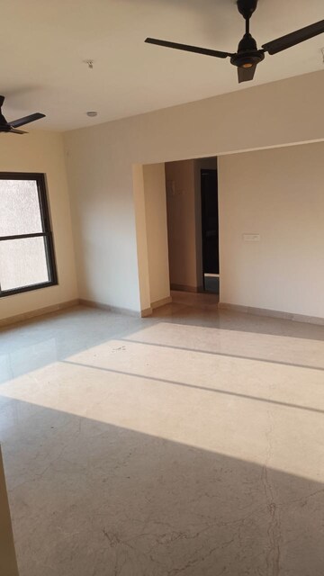 Room in 3 BHK Apartment at K Raheja Ascencio, Chandivali – for Rent