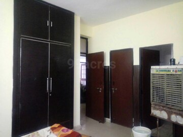 Furnished Amenities in 2 BHK Apartment at Penta Homes, Vip Road – for Rent
