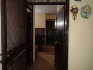 Room in 2 BHK Apartment at Penta Homes, Vip Road – for Rent