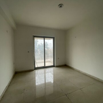 Room in 3 BHK Apartment at ATS Marigold, Sector 89b – for Sale