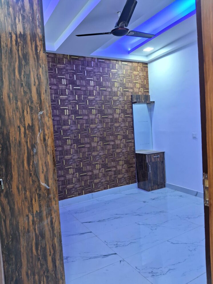 Bedroom, upsidc site b 3 Bedroom 100 Sq.Yd. Villa In Upsidc Site B Greater Noida 8051990