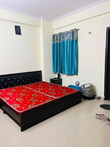 Bedroom in 3 BHK Apartment at Omaxe Grand, Sector 93b – for Rent