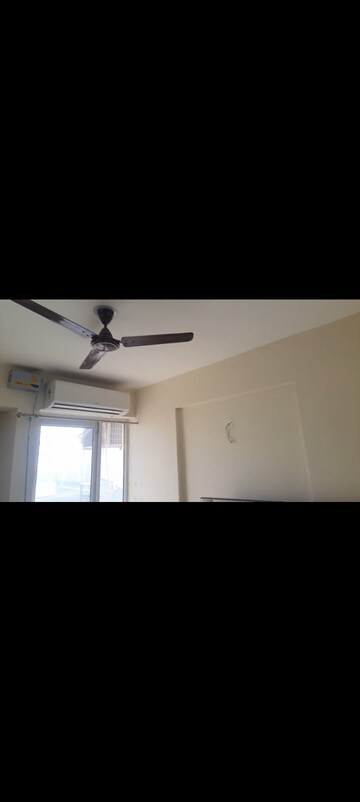 Room in 1 BHK Apartment at Wave Dream Homes, Wave City – for Rent