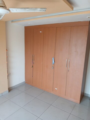 Room in 2 BHK Builder Floor at Palam Vihar Residents Association, Palam Vihar – for Rent