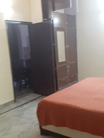 Room in 2 BHK Builder Floor at Palam Vihar Residents Association, Palam Vihar – for Rent