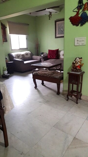 Living Room in 3.5 BHK Apartment at Mayur Vihar Phase 1 – for Sale