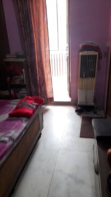 Living Room in 3.5 BHK Apartment at Mayur Vihar Phase 1 – for Sale
