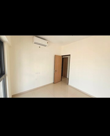 Room in 2 BHK Apartment at Lodha Vista, Lower Parel – for Rent