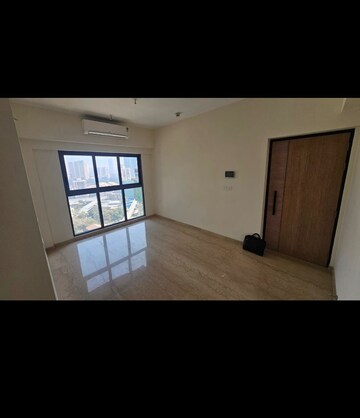Room in 2 BHK Apartment at Lodha Vista, Lower Parel – for Rent