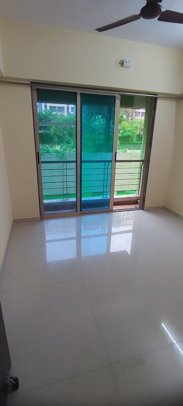 2 BHK Apartment For Rent in Ekta World Parksville, Virar West