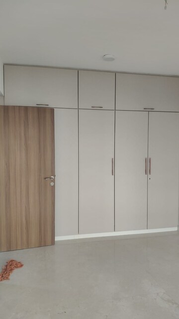 Furnished Amenities in 2 BHK Apartment at K Raheja Ascencio, Chandivali – for Rent