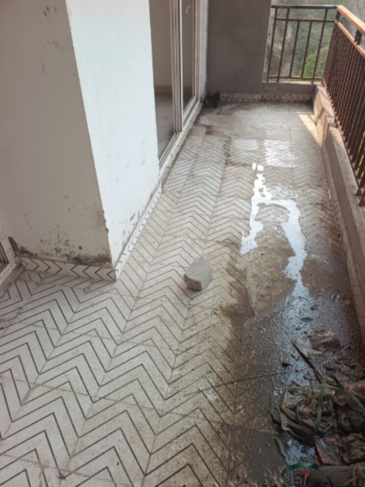 Balcony, earthcon-casa-grande-ii 3 Bedroom 1775 Sq.Ft. Apartment In Chi V Greater Noida Greater Noida 8052263