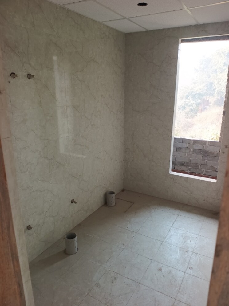 Attached Bathroom, earthcon-casa-grande-ii 3 Bedroom 1775 Sq.Ft. Apartment In Chi V Greater Noida Greater Noida 8052263