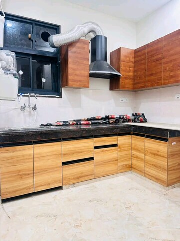 Kitchen in 2 BHK Builder Floor at RWA Residential Society, Sector 40 – for Rent