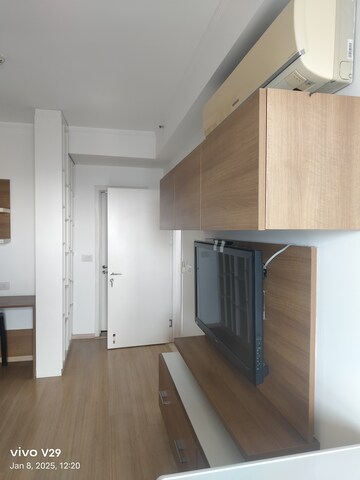 Kitchen in 4 BHK Apartment at DLF Park Place, Sector 54 – for Rent