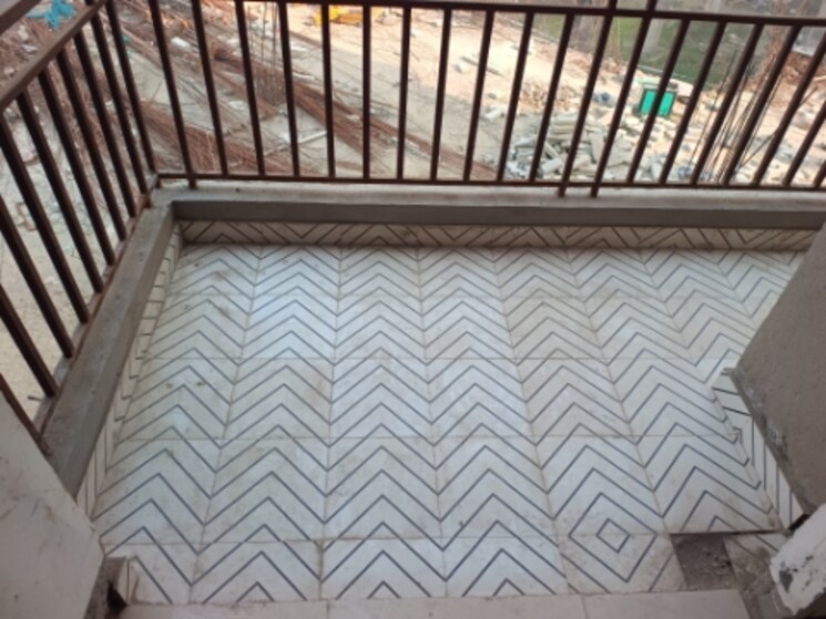 Balcony, earthcon-casa-grande-ii 3.5 Bedroom 1965 Sq.Ft. Apartment In Chi V Greater Noida Greater Noida 8052313