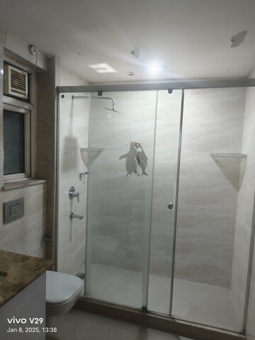 Bathroom in 4 BHK Apartment at DLF The Belaire, Sector 54 – for Rent