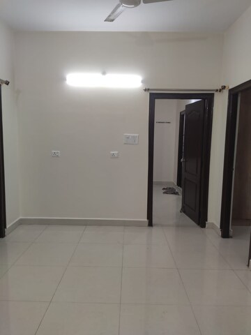 Room in 2 BHK Builder Floor at Kondapur – for Rent